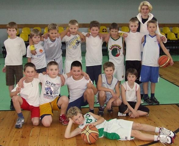 Šilutės sporto mokyklos krepšininkai