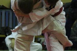 Naujiena - Plungėje ant tatamio imtyniavo berniukai ir mergaitės