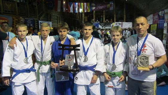 Lenkijoje tarptautiniame dziudo turnyre broliai Sagalecai iškovojo auksą
