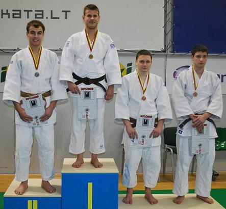 R. Paulikas parvežė bronzą