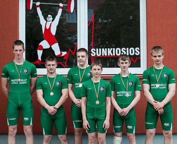 NET ŠEŠI MŪSŲ SUNKIAATLEČIAI PARSIVEŽĖ MEDALIUS