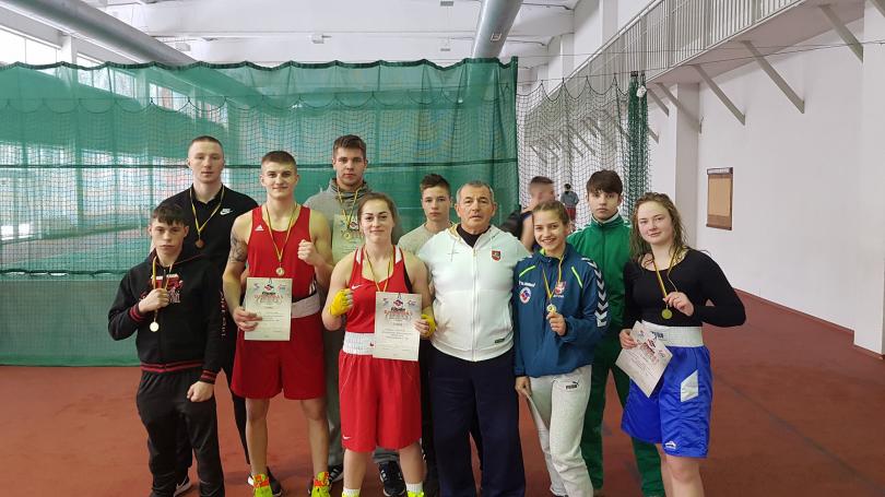 Šilutiškiai boksininkai iš Lietuvos rajonų bokso čempionato grįžo su aštuoniais aukso medaliais