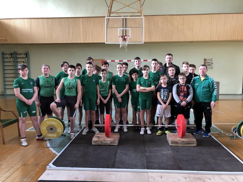 Sunkiosios atletikos moksleivių pirmenybės Šilutėje