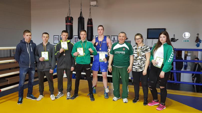 Iš Lietuvos rajono jaunių bokso čempionato parvežta 6 medaliai