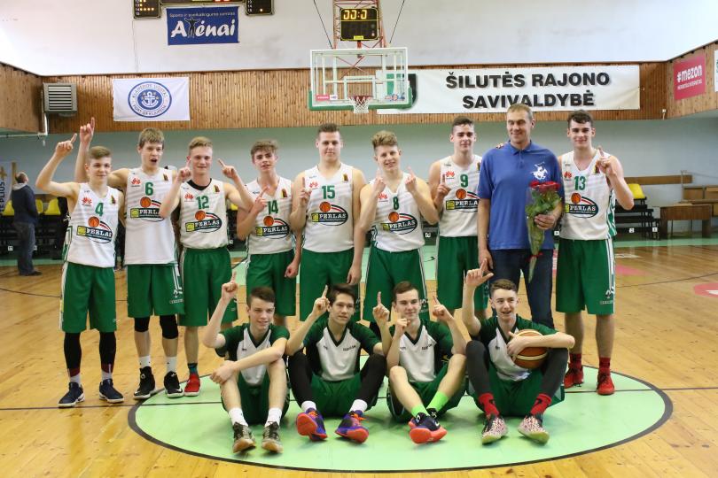 ŠILUTĖS SPORTO MOKYKLOS KREPŠININKAI VĖL GERIAUSIŲJŲ DVYLIKTUKE