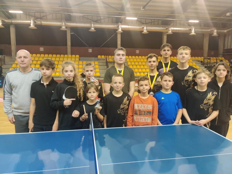 Giedraičio atminimo Šilutiškių stalo tenisininkų desantas Telšiuose