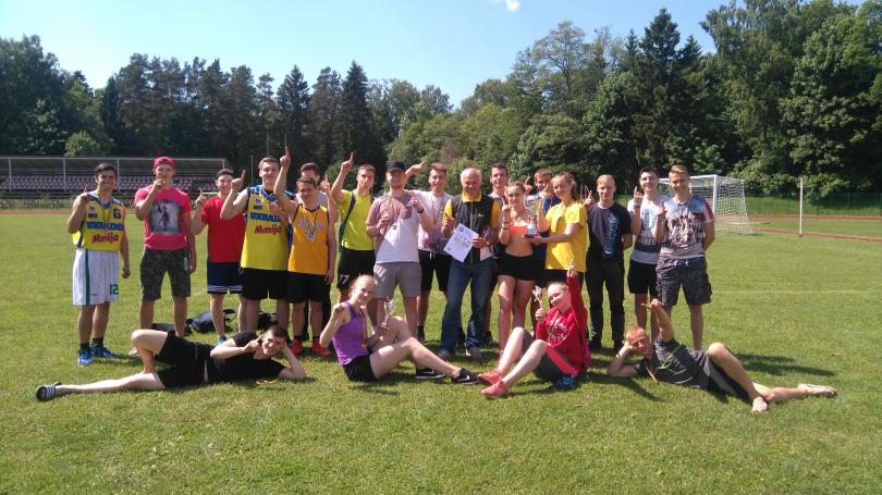 ŠILUTĖS R. MOKINIŲ SPORTO ŽAIDYNĖSE IŠSAUGOTI ČEMPIONŲ TITULAI