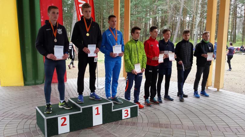 Lietuvos kroso jaunučių pirmenybėse 2000 m bėgimo nugalėtojas Justas Budrikas