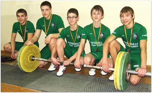 Trys auklėtiniai pateko į Lietuvos jaunučių-moksleivių s. a. čempionato finalines varžybas