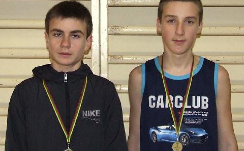 Jaunieji lengvaatlečiai parvežė du aukso medalius